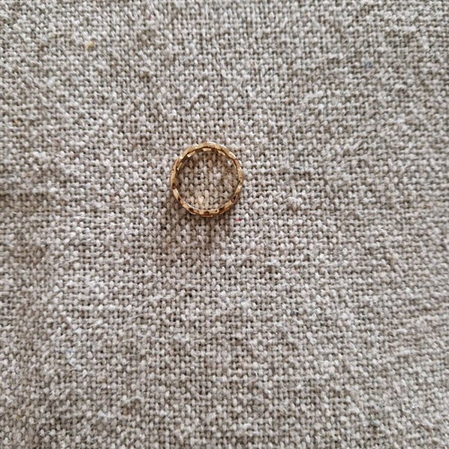Ring for big toe like new, gold color