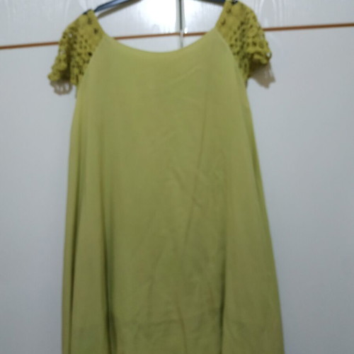 Women's blouse with asymmetrical lace sleeve, like new, size M