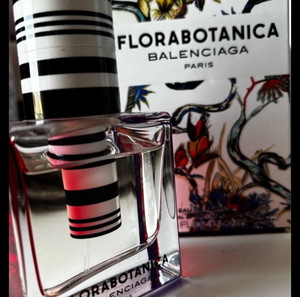 ΣΥΛΛΕΚΤΙΚΟ 50ml Florabotanica Balenciaga