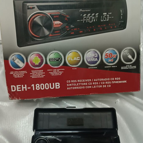 Pioneer DEH-1800UB car radio CD Bluetooth USB like new