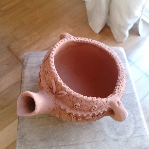 Kornos Pottery used, Cypriot decoration