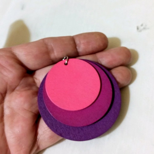 Wooden earrings large triple, new, magenta shades