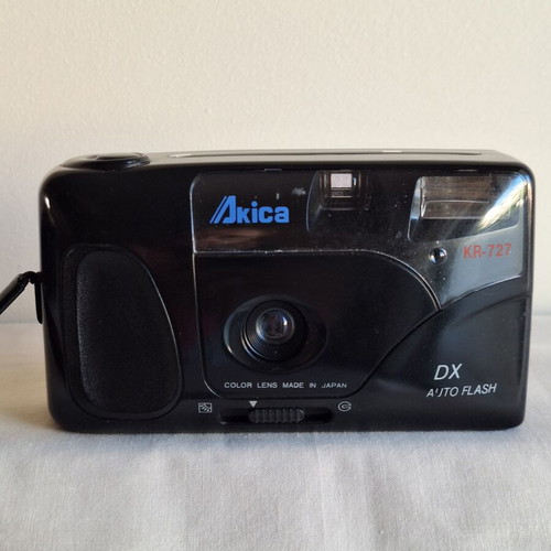 Akica KR-727 Vintage 35mm Film Point & Shoot Camera