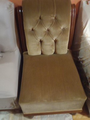Vintage living room dining chair like new