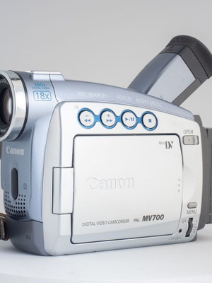 Canon MV700 Mini DV Camcorder used, boxed and fully tested