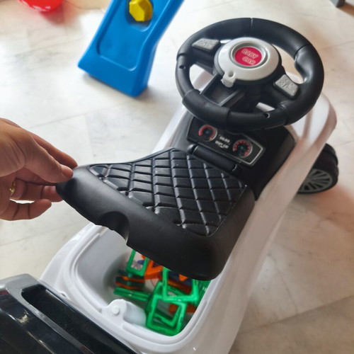 Pedal Car like new, white with lights and music for kids up to 4 years