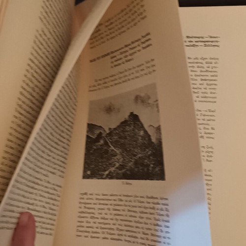 Mnimi Souliou Volume 4 like new, history book