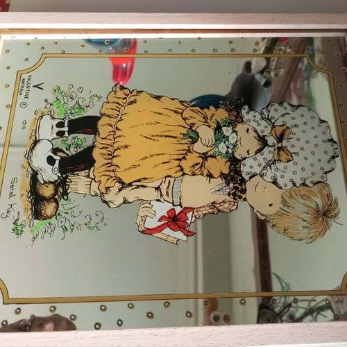 Decorative mirror frame like new
