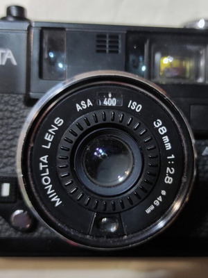 Φωτογραφική μηχανή Minolta Hi-Matic AF2, αυτόματη εστίαση