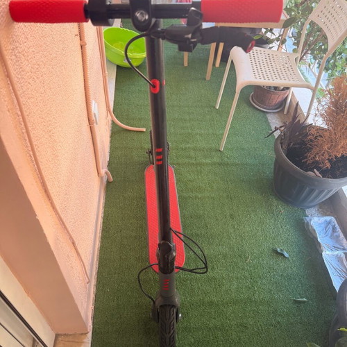 Ηλεκτρικό scooter m365 μεταχειρισμένο με πρόβλημα E0, λάστιχα 10”