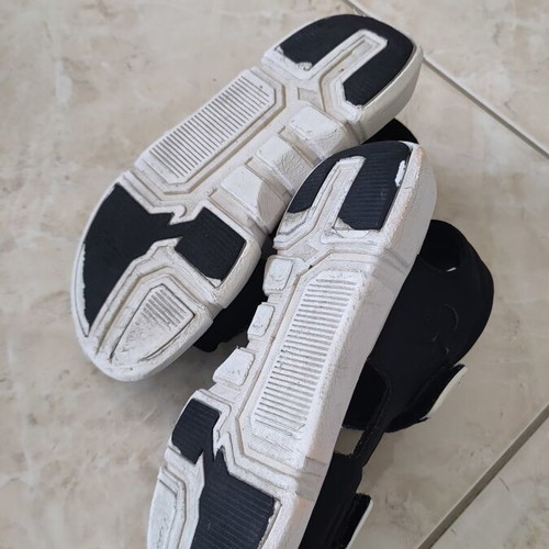 Calvin Klein sandals size 31 used, black and white