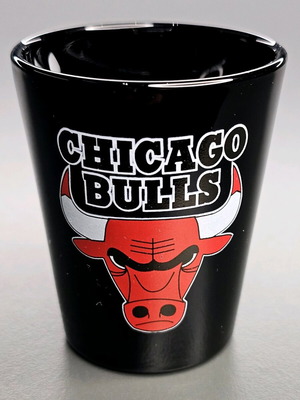 Collectible Chicago Bulls shot glass like new