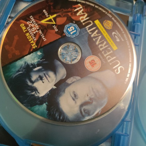 Supernatural The Complete 2 Second Season Blu-Ray like new, English subtitles