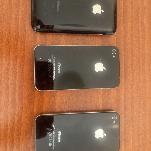 Mobile phones used, functional and non-functional for collectors