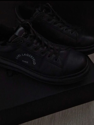 Karl Lagerfeld sneakers size 42 used with blouse S