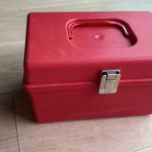 Curver Retro 1970s Red Sewing Organizer Case with Removable Tray