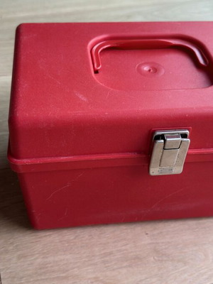 Curver Retro 1970s Red Sewing Organizer Case with Removable Tray
