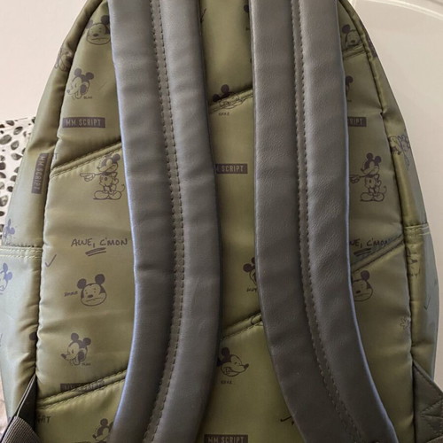 Disney backpack like new, green