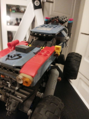 Lego кола като нова от The Lego Movie 2 с фигурки