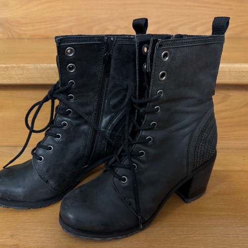 Boots type ankle boots used, leather, size 37, black