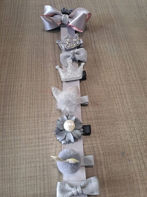 Hair clips new, set of 14 with ribbon