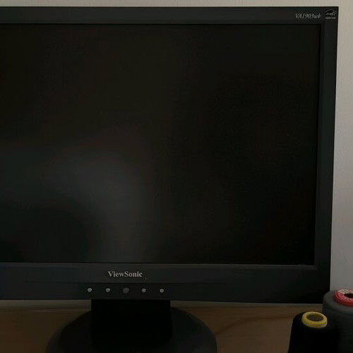 ViewSonic 19 inch monitor like new