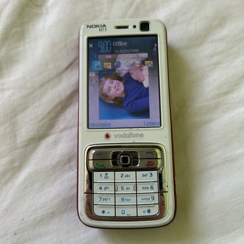 Nokia N73 phone like new, locked to Vodafone, without battery