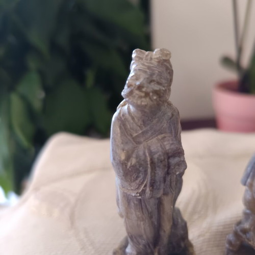 Pair of Chinese sages hand-carved in soapstone like new