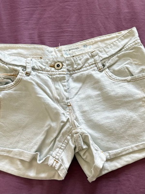 Pink Woman denim shorts like new, size M, white
