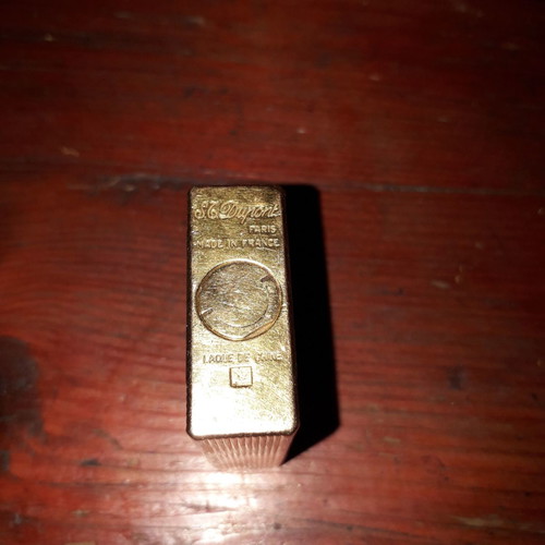 S.T.DUPONT lighter used with black Chinese lacquer