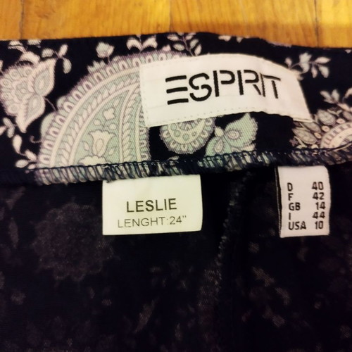Esprit capri pants used size 40