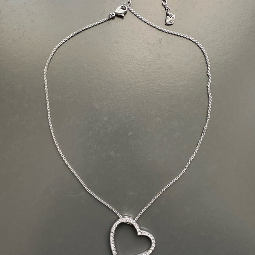 Swarovski heart-shaped pendant like new