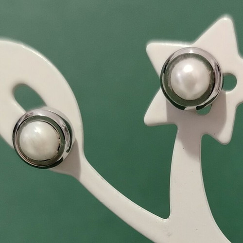 Pearl earrings used, stainless steel
