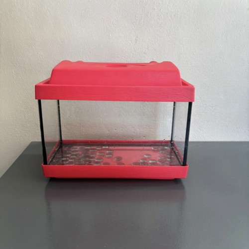 Aquarium 5 liters with decorative stones like new