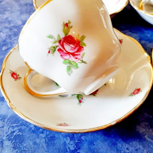 Vintage porcelain cups Oscar Schaller 1918