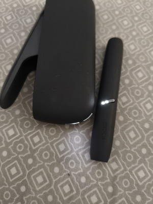 IQOS Iluma Mid Kit Azure σαν καινούργιο