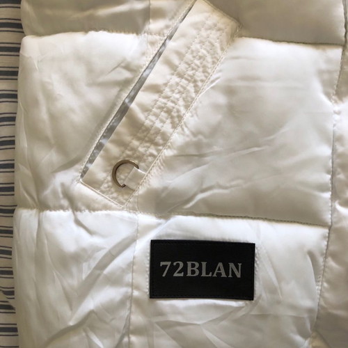 Puffer sleeveless jacket new, size Medium, white
