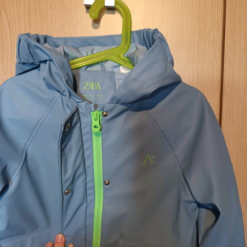 Zara waterproof jacket for girl size 110cm like new, blue