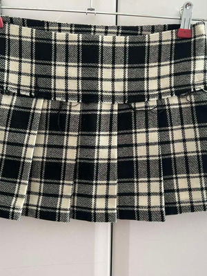 Καρό μίνι φούστα Zara no 34 σαν καινούργιο, μαύρο και άσπρο