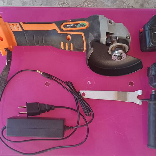 Cordless Brushless Angle Grinder 68V with 100mm Disc used
