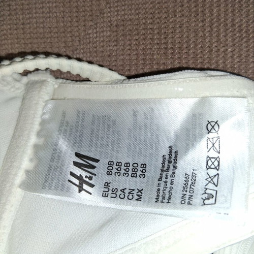 White ribbed bikini top H&M like new, size M