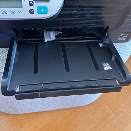 HP printer like new without box with free ink