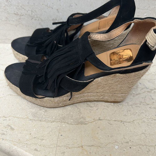Kanna platform sandals size 38 like new, black suede with fringes