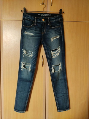 American Eagle Low Rise Jean Like New Blue Skinny Jeans