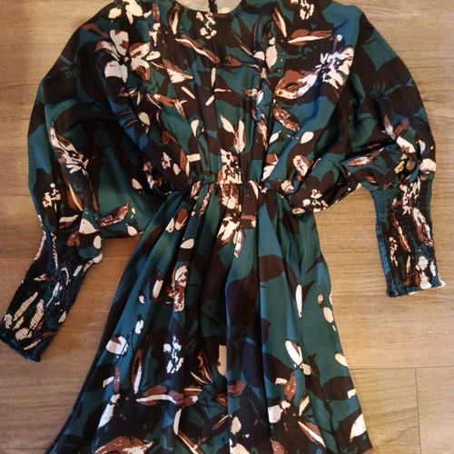 All Season Dress Shop And Co like new, black and green