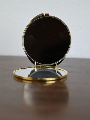 Vintage compact mirror with gold metal case like new