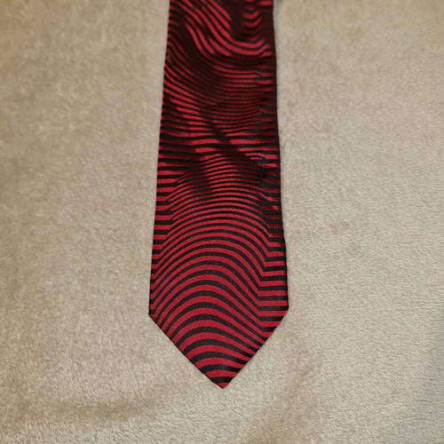 Vintage Bugatchi UOMO silk tie like new