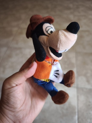 Goofy plush toy Disneyland Paris 2000, vintage collectible