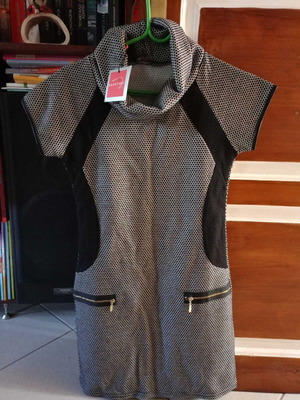 Raxevsky winter dress new size small with tag