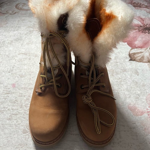 Caterpillar (CAT) women's boots used, brown leather with fur